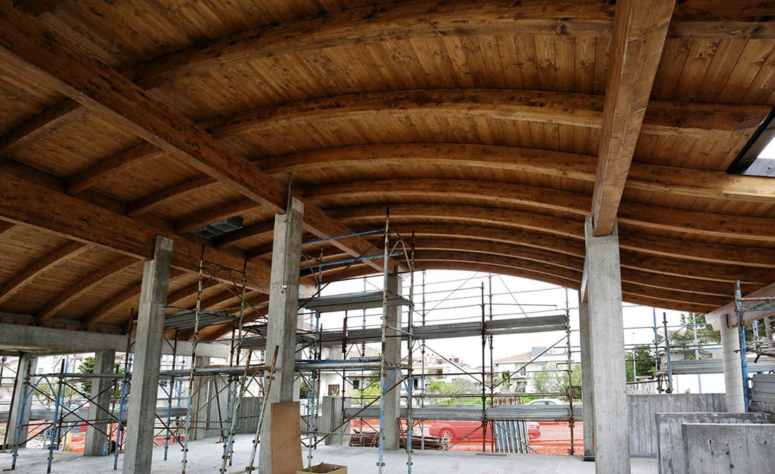 vomano-group-progetto-tetto-in-legno-edificio-industriale-1